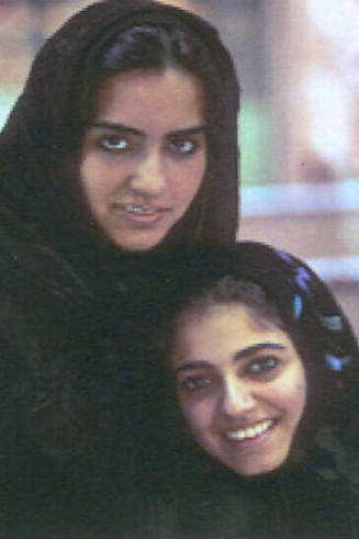 Saudi Women: Under the Veil, Modernity