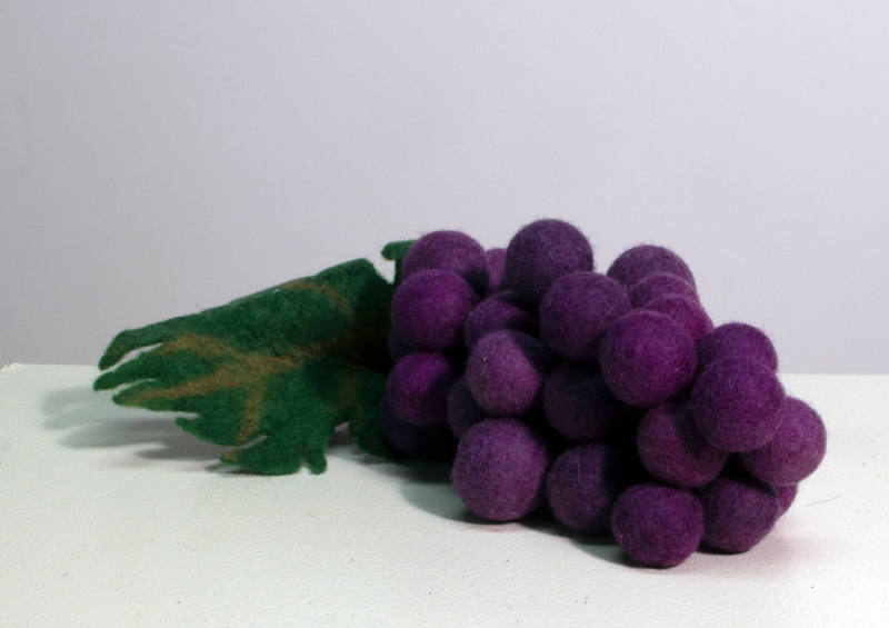 purple grapes 3