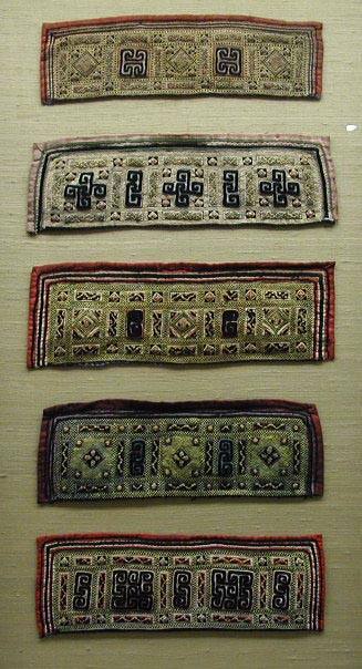 ploong chsao (Hmong embroideried collars)